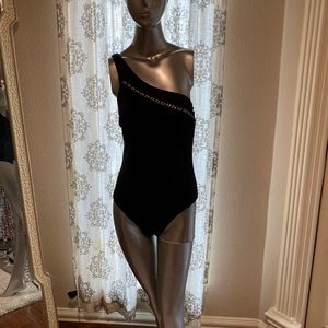 New Kenneth Cole beautiful one piece swimsuit